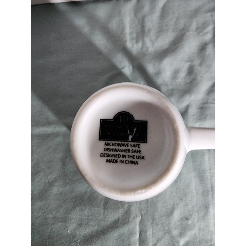 Sanderson Sisters Bed And Breakfast~ Hocus Pocus Movie~ Large Coffee Mug Cup - Picture 4 of 6